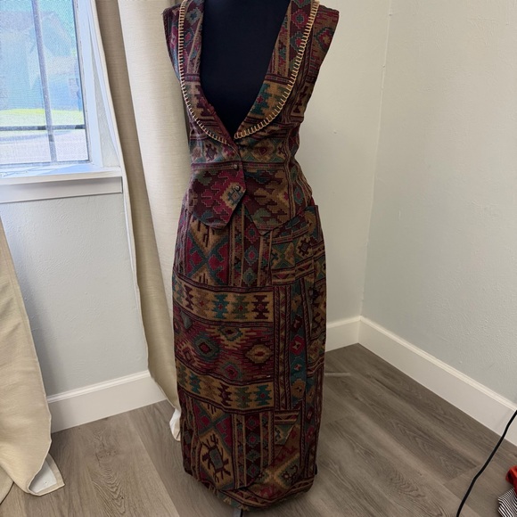 Circle T Other - Circle T Vtg Geometric Patterned Vest and Maxi Skirt Set